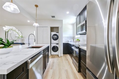 Casa en venta en Biscayne Park, Florida, 3 dormitorios, 134.52 m2 № 1921656 - foto 13