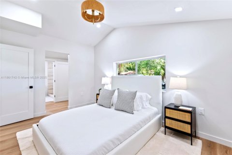 Casa en venta en Biscayne Park, Florida, 3 dormitorios, 134.52 m2 № 1921656 - foto 23