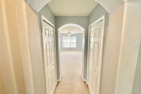 House in Tampa, Florida 5 bedrooms, 333.24 sq.m. № 1915923 - photo 19
