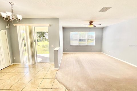 House in Tampa, Florida 5 bedrooms, 333.24 sq.m. № 1915923 - photo 11
