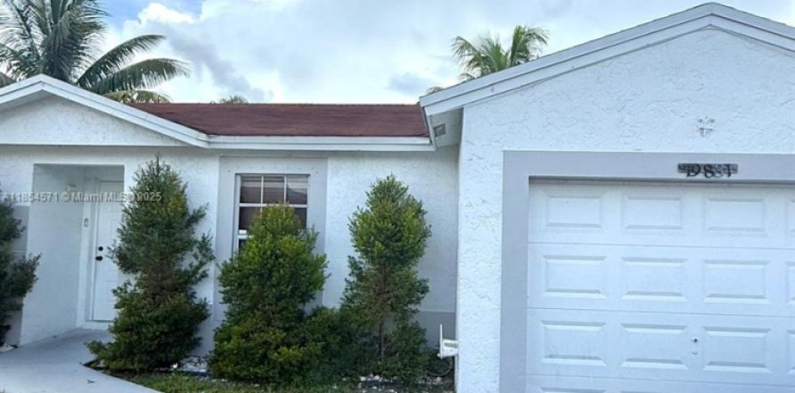 Touwnhouse à Hialeah, Floride 3 chambres, 126.81 m2 № 1874858
