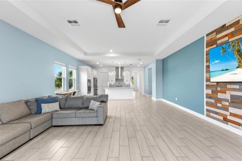 House in Palmetto, Florida 3 bedrooms, 181.81 sq.m. № 2396194 - photo 24