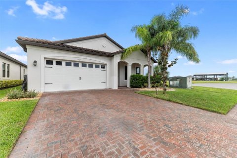 House in Palmetto, Florida 3 bedrooms, 181.81 sq.m. № 2396194 - photo 4