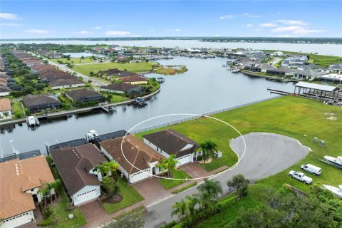 House in Palmetto, Florida 3 bedrooms, 181.81 sq.m. № 2396194