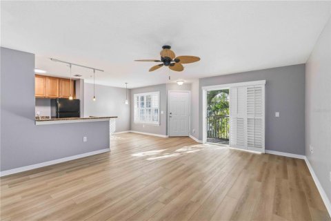 Copropriété à vendre à Sarasota, Floride: 2 chambres, 113.71 m2 № 2157282 - photo 6