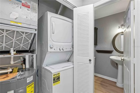 Copropriété à vendre à Sarasota, Floride: 2 chambres, 113.71 m2 № 2157282 - photo 17