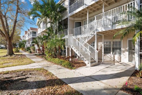 Condo in Sarasota, Florida, 2 bedrooms  № 2157282