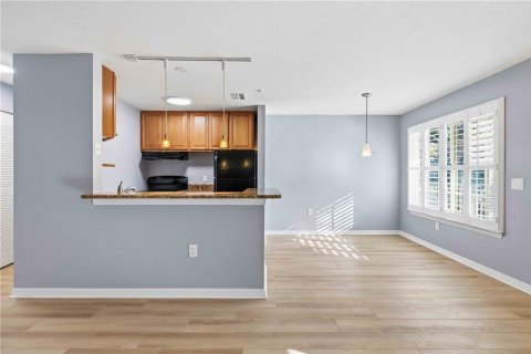 Copropriété à vendre à Sarasota, Floride: 2 chambres, 113.71 m2 № 2157282 - photo 8