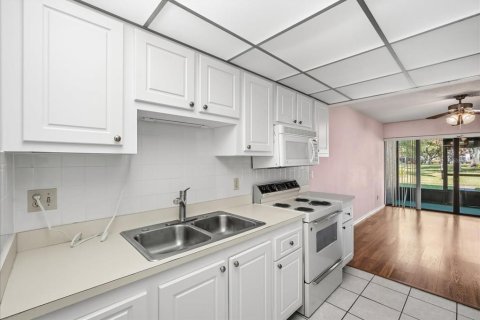 Купить кондоминиум в Сент-Питерсберг, Флорида 5 комнат, 85.47м2, № 2094539 - фото 7