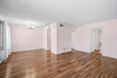 Купить кондоминиум в Сент-Питерсберг, Флорида 5 комнат, 85.47м2, № 2094539 - фото 5