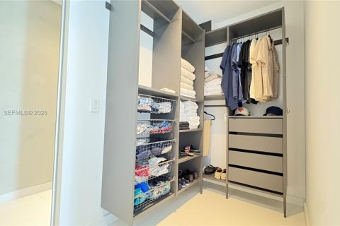 Condo in Sunny Isles Beach, Florida, 2 bedrooms № 2052410 - photo 21