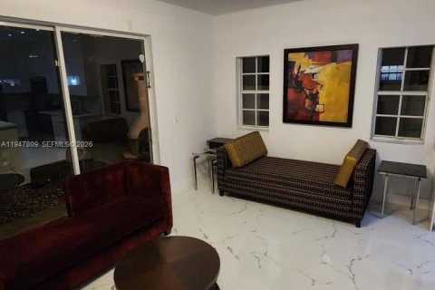 Villa ou maison à vendre à Miami, Floride: 3 chambres, 138.05 m2 № 2005045 - photo 7