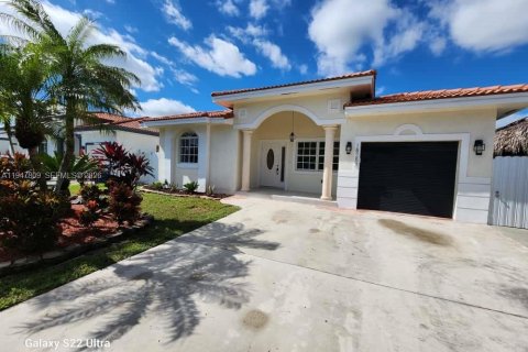 Villa ou maison à vendre à Miami, Floride: 3 chambres, 138.05 m2 № 2005045 - photo 3