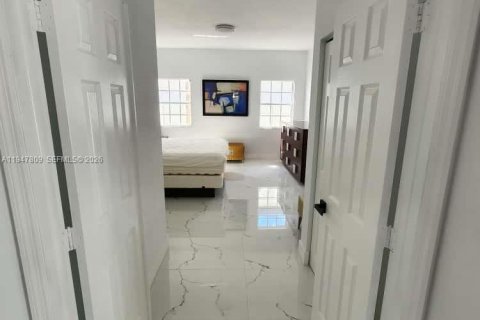 Villa ou maison à vendre à Miami, Floride: 3 chambres, 138.05 m2 № 2005045 - photo 22