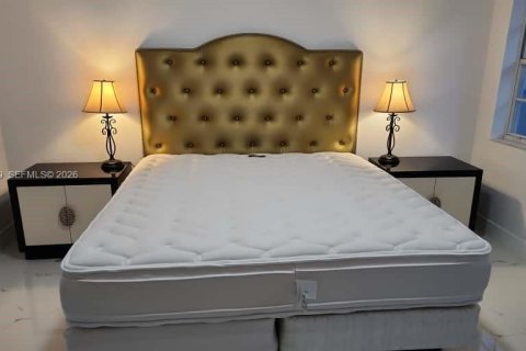 Villa ou maison à vendre à Miami, Floride: 3 chambres, 138.05 m2 № 2005045 - photo 24