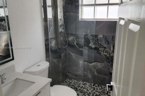 Villa ou maison à vendre à Miami, Floride: 3 chambres, 138.05 m2 № 2005045 - photo 27