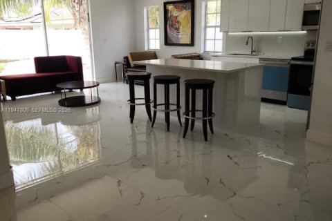 Villa ou maison à vendre à Miami, Floride: 3 chambres, 138.05 m2 № 2005045 - photo 8