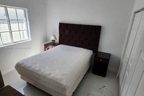 Villa ou maison à vendre à Miami, Floride: 3 chambres, 138.05 m2 № 2005045 - photo 18