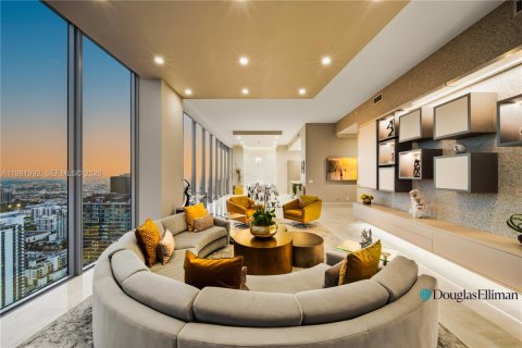 Condominio en venta en Miami, Florida, 5 dormitorios, 354.14 m2 № 2045945 - foto 5