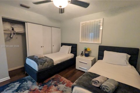 Adosado en venta en Miami Gardens, Florida, 2 dormitorios, 81.1 m2 № 2088409 - foto 20