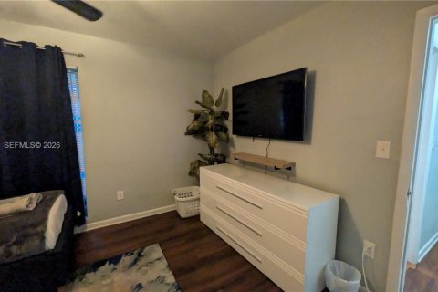 Adosado en venta en Miami Gardens, Florida, 2 dormitorios, 81.1 m2 № 2088409 - foto 22