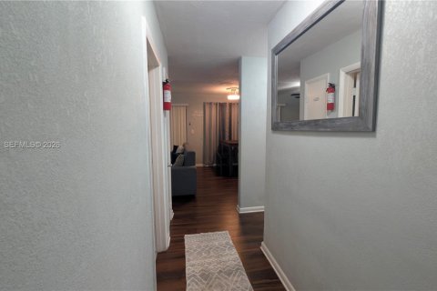 Adosado en venta en Miami Gardens, Florida, 2 dormitorios, 81.1 m2 № 2088409 - foto 3