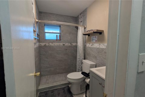 Adosado en venta en Miami Gardens, Florida, 2 dormitorios, 81.1 m2 № 2088409 - foto 13