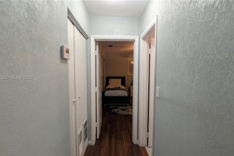 Adosado en venta en Miami Gardens, Florida, 2 dormitorios, 81.1 m2 № 2088409 - foto 18
