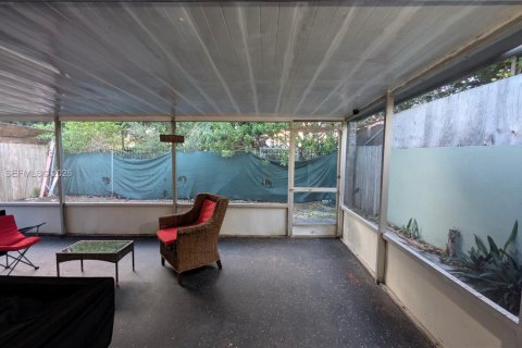 Adosado en venta en Miami Gardens, Florida, 2 dormitorios, 81.1 m2 № 2088409 - foto 29