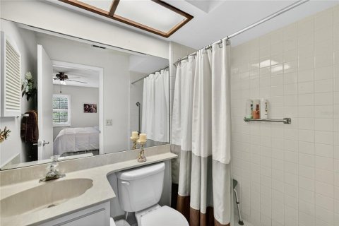 Condo in New Port Richey, Florida, 2 bedrooms  № 1903478 - photo 20