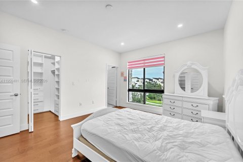 Casa en alquiler en Doral, Florida, 4 dormitorios, 351.26 m2 № 2011171 - foto 20