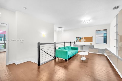 Casa en alquiler en Doral, Florida, 4 dormitorios, 351.26 m2 № 2011171 - foto 12