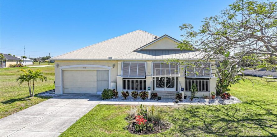 House in Punta Gorda, Florida 3 bedrooms, 208.57 sq.m. № 1574496