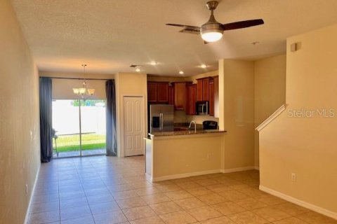 Adosado en alquiler en Brandon, Florida, 3 dormitorios, 155.15 m2 № 1629447 - foto 2