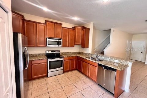 Adosado en alquiler en Brandon, Florida, 3 dormitorios, 155.15 m2 № 1629447 - foto 5