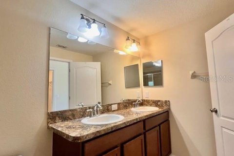 Adosado en alquiler en Brandon, Florida, 3 dormitorios, 155.15 m2 № 1629447 - foto 19