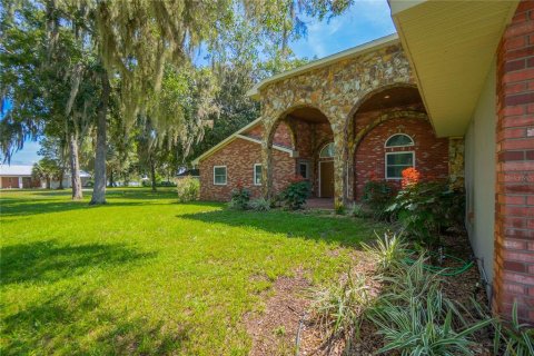 House in Hernando, Florida 3 bedrooms, 222.97 sq.m. № 2298450 - photo 10