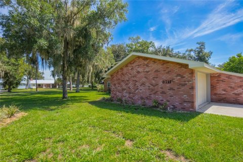 House in Hernando, Florida 3 bedrooms, 222.97 sq.m. № 2298450 - photo 3