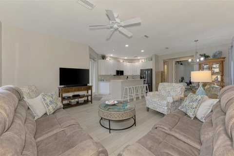 House in North Port, Florida 2 bedrooms, 134.52 sq.m. № 1855956 - photo 15