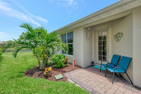 House in North Port, Florida 2 bedrooms, 134.52 sq.m. № 1855956 - photo 3