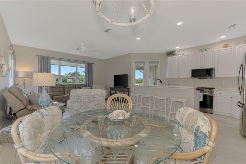 House in North Port, Florida 2 bedrooms, 134.52 sq.m. № 1855956 - photo 11