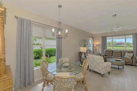 House in North Port, Florida 2 bedrooms, 134.52 sq.m. № 1855956 - photo 8