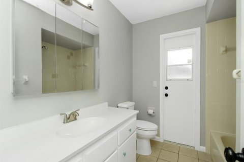 House in Deltona, Florida 3 bedrooms, 192.4 sq.m. № 2092122 - photo 22