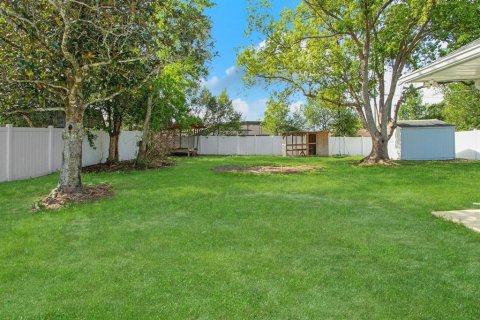 House in Deltona, Florida 3 bedrooms, 192.4 sq.m. № 2092122 - photo 28