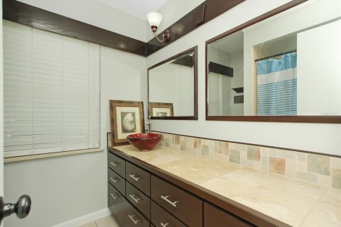 House in Deltona, Florida 3 bedrooms, 192.4 sq.m. № 2092122 - photo 19