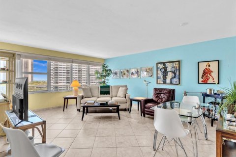 Condominio en venta en Fort Lauderdale, Florida, 2 dormitorios, 104.05 m2 № 2273917 - foto 4