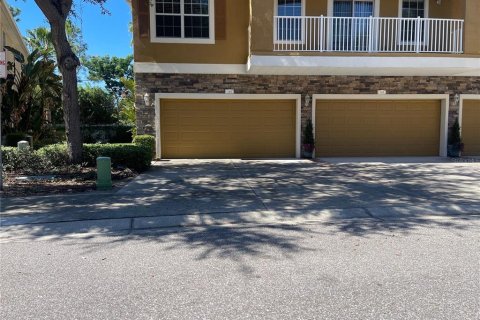 Condo à Tampa, Floride, 3 chambres  № 2410119
