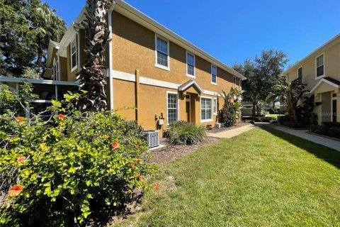 Copropriété à louer à Tampa, Floride: 3 chambres, 164.99 m2 № 2410119 - photo 2