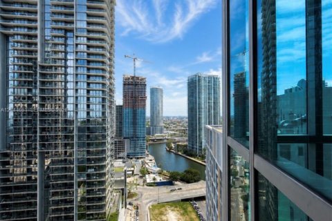 Condo in Miami, Florida, 2 bedrooms  № 2168071 - photo 11