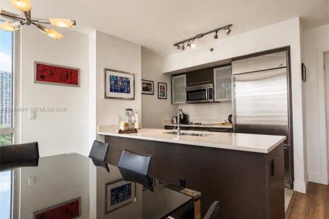 Condo in Miami, Florida, 2 bedrooms  № 2168071 - photo 5